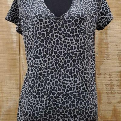830: Merona Cheetah Print T-shirt
Merona Cheetah Print T-shirt Size XL