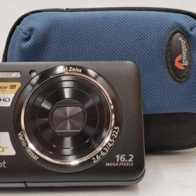 Sony Cyber-Shot 16.2 Mega Pixel Camera Comes With Lowepro Case
Sony Cyber-Shot 16.2 Mega Pixel Camera Comes With Lowepro Case