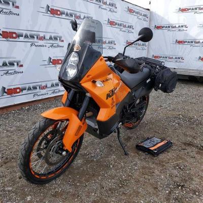 48: 2010 KTM Adventure 990
Fresh Service, Extra set of Tubes, ABS Brakes, Cortec Rack/Bags, FMF Pipes, Rocky Mountain Skid Plate, Heated...
