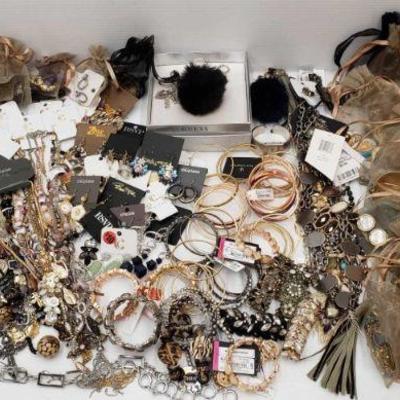 Assorted Costume Jewelry
Assorted Costume Jewelry includes Bracelets, Necklaces, Earrings, and more

