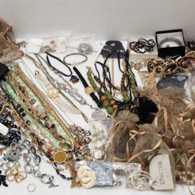 Assorted Costume Jewelry
Assorted Costume Jewelry Includes Bracelets, Necklaces, Ring and so much more !
