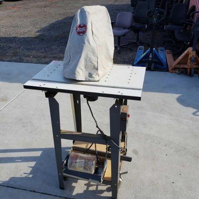 Shopsmith Overarm Pin Router Table
Shopsmith Overarm Pin Router table. 1989 series. Cover, clamps, bits included. Low shelf and rolling...