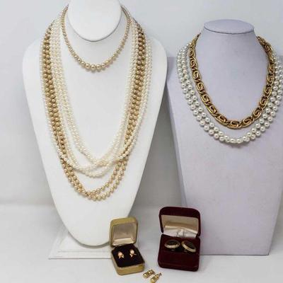 Assorted Costume Necklaces, Pair of Earrings, Cufflinks and Pendants
Assorted Costume Necklaces, Pair of Earrings, Cufflinks and Pendants