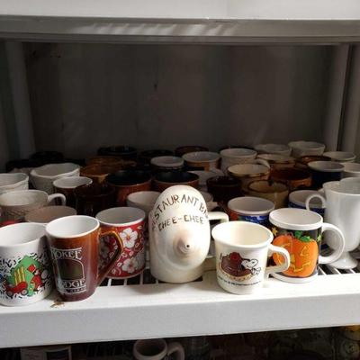 Coffee Mugs
Ceramic coffee mugs.