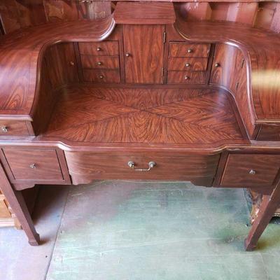 Wood Desk
Wood desk, red 42
