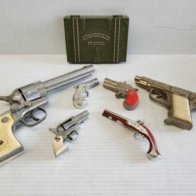 5577: 7 Toy Pistols
Toy pistols.
