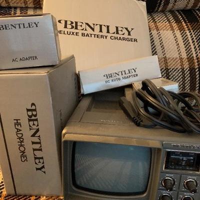 Bentley portable tv/am/fm w/ accessories