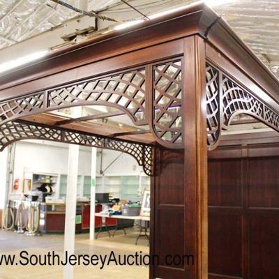  SOLID Mahogany Panel Full Canopy Queen Bed with Decorative Fretwork Sides

Auction Estimate $100-$200 â€“ Located Inside 