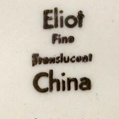  Set of 10 Eliot Fine Chinaâ€ Decorative Duck Dinner Plates

Auction Estimate $100-$200 â€“ Located Glassware 