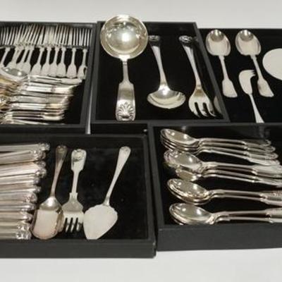 1069  81 PC SHEFFIELD SILVER PLATED FLATWARE SET. SERVICE FOR 12 LESS ONE SALAD FORK PLUS SERVING PIECES
