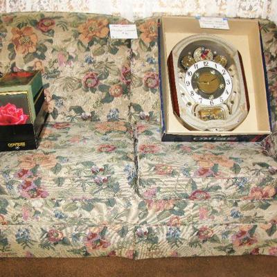 Flex steel love BUY IT NOW $ 95.00
MATCHING COUCH SOFA   buy it now $ 135.00