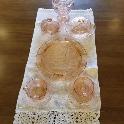 Pink depression glass dishes 