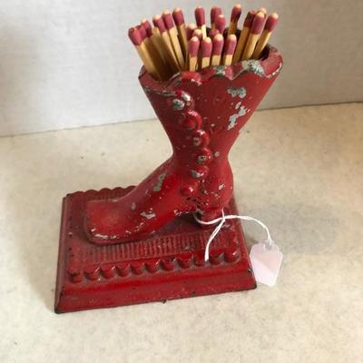 Cast iron match holder