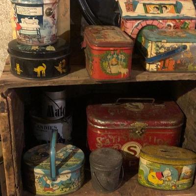 Tin lunchboxes 