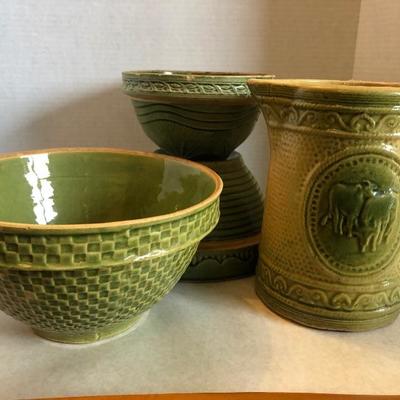 Green & yellow pottery 