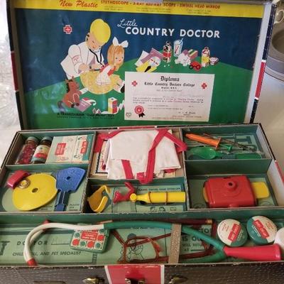 Toy doctors medical set