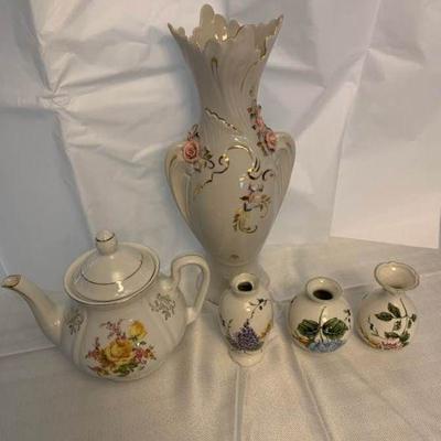 Pretty Floral Vases and Tea Pot