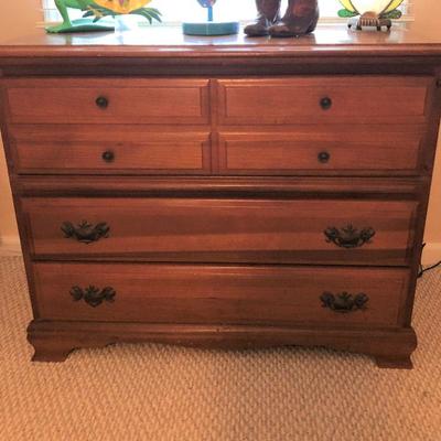 Ethan Allen 3 drawer chest