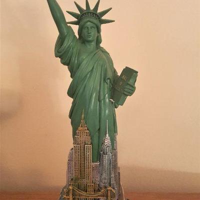 miniature statue of Liberty