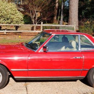 Classic 19 Mercedes Benz 380 SL with Hardtop and Ragtop in Great condition. 3.8  V8 -  8 cylinder -2 door, automatic transmission - Rear...