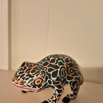 Mexican Oxocan wooden carved frog