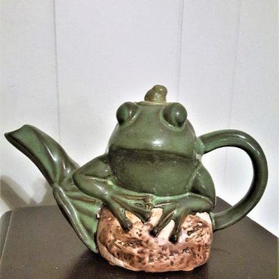 FROG Teapot