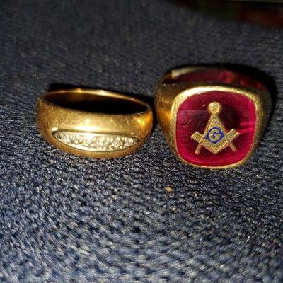 14K gold & diamond chip ring
Freemason ring