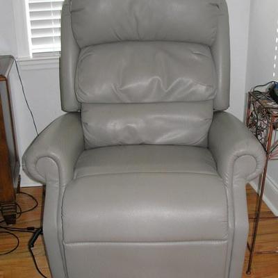 Ultra Comfort Leather power lift Recliner