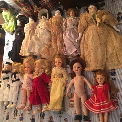 Collection of vintage/antique dolls