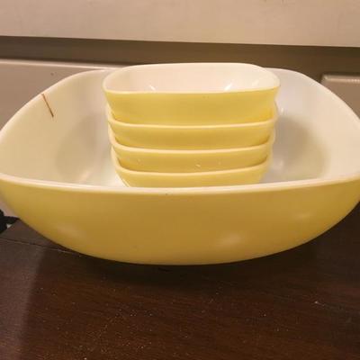 Vintage Pyrex square hostess server ovenware dishes 