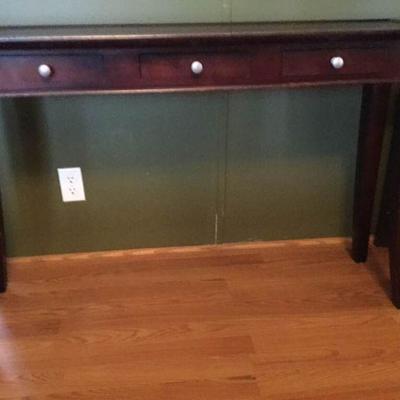 Wood Entry Table w/3 Drawers
