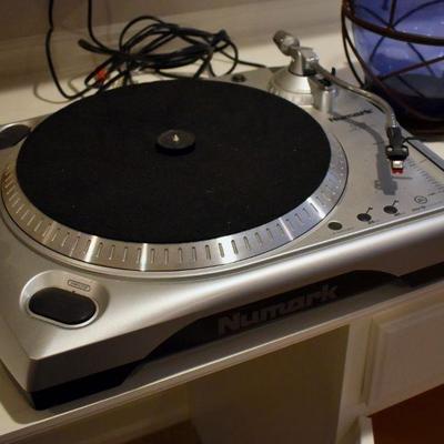 Numark turntable