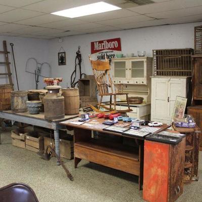 LOTS OF ANTIQUES 