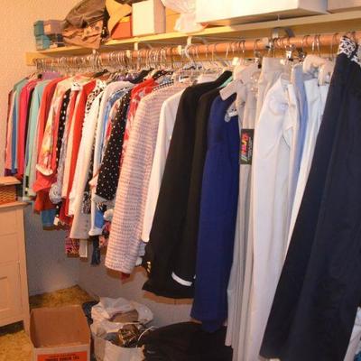 Many hangers with price tags!!