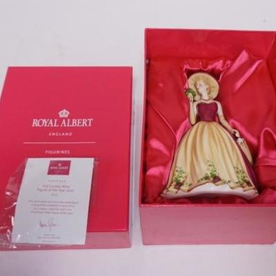 1104	ROYAL ALBERT 2010 FIGURE OF THE YEAR *OLD COUNTRY ROSE* ARTIST SIGNED, 9 1/4 IN H 
