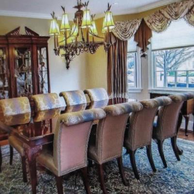 Stunning Thomasville Dining Room Suite Complete with 8 Upholstered Chairs with China Cabinet

 