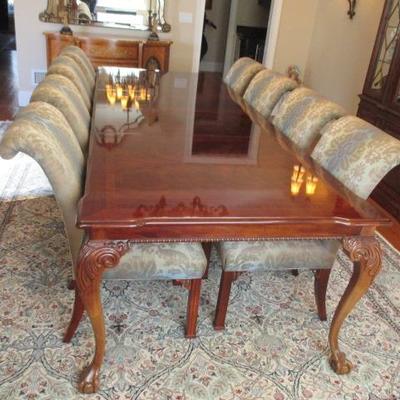 Stunning Thomasville Dining Room Suite Complete with 8 Upholstered Chairs and China Cabinet 