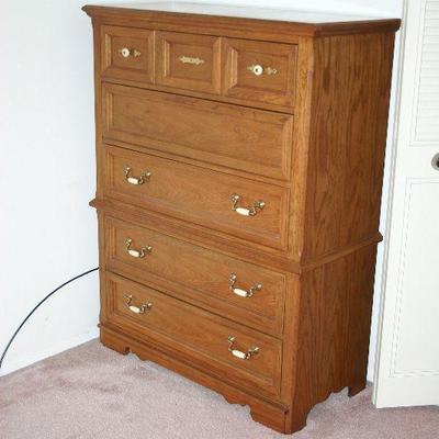 5 Drawer Oak Chest of Drawers 