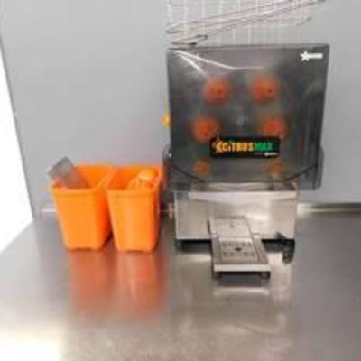 Omcan Citrus Max Orange Juice Extractor