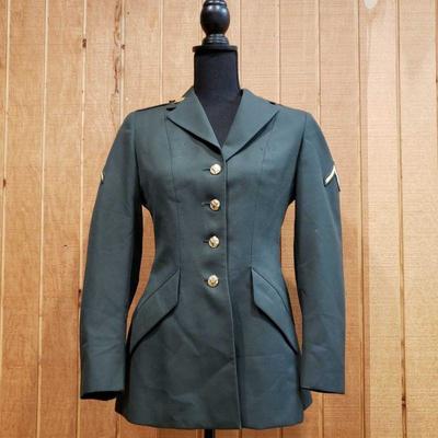 7003: Women's US Army Coat with Private Second Class Patches
Women's US Army Coat with Private Second Class Patches