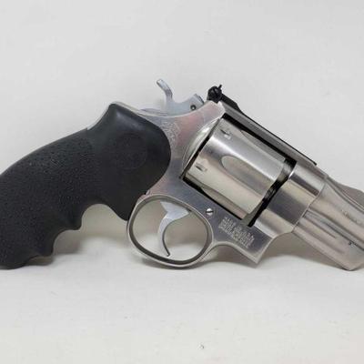 365: Smith & Wesson 624 .44S&W Revolver
Serial Number: AHT3149
Barrel Length: 3