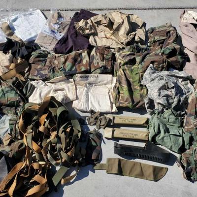 7141: Military Clothes
Shirts, pants, belts, ties.