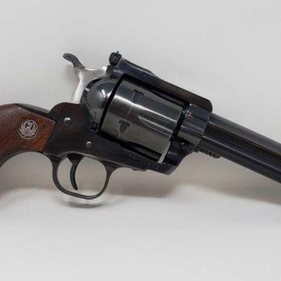 410: Ruger Super Black Hawk .44mag Revolver
Serial Number: 86-18819 Barrel length: 5.5