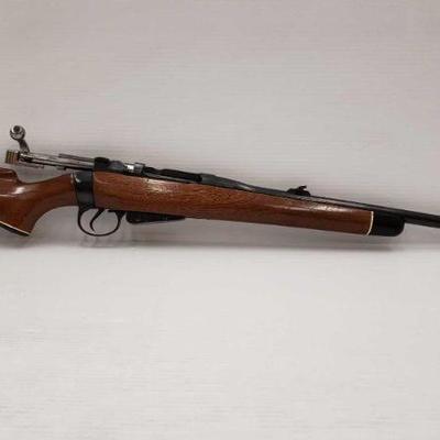 805: Santa Fe Model 1944 .303 Bolt Action Rifle
Serial number: 23688 Barrel length: 22"