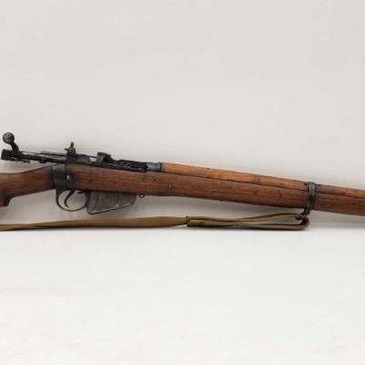 835: Lee-Enfield No4MKI Cal. 303 Bolt Action Rifle
Serial number: 25C5527 Barrel length: 25"