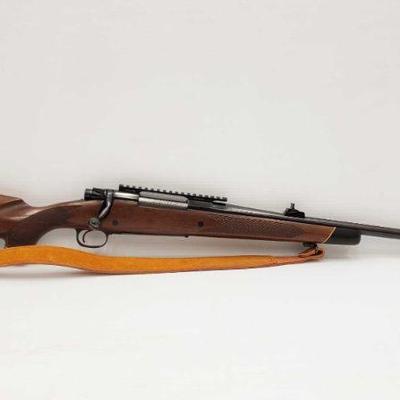 680: Winchester Model 70 .300Win Mag Bolt Action Rifle
Serial Number: G1003909
Barrel Length: 24