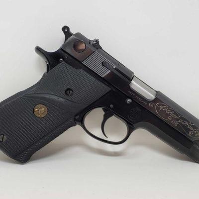 190: Smith & Wesson Model 39-2 9mm Semi-Auto Pistol
Serial Number: A156946
Barrel Length: 4