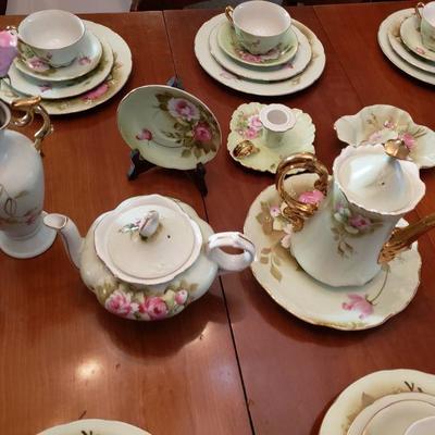 Vintage Lefton Green with Pink Roses Luncheon Set