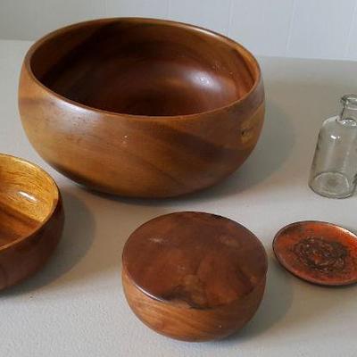 HKT109 Beautiful Wood Bowls, Vintage Glass Bottles & More
