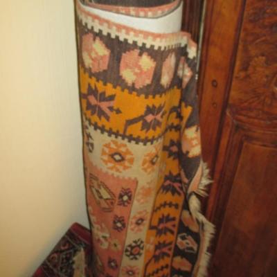 Dhurrie Rugs ~ Kilim Rugs ~ Custom Rugs 